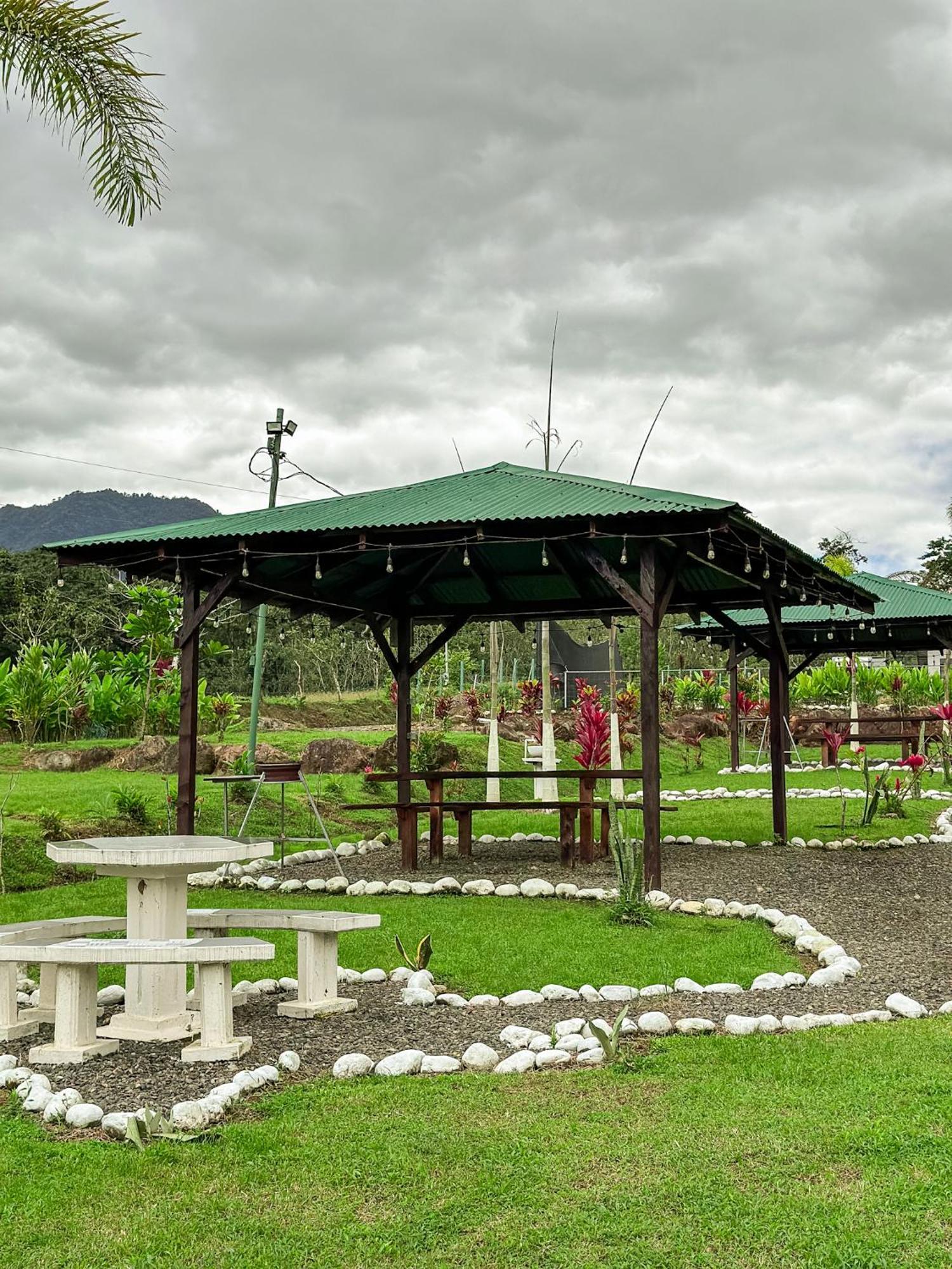 Cabanas Rio Escondido En Ла Фортуна Экстерьер фото