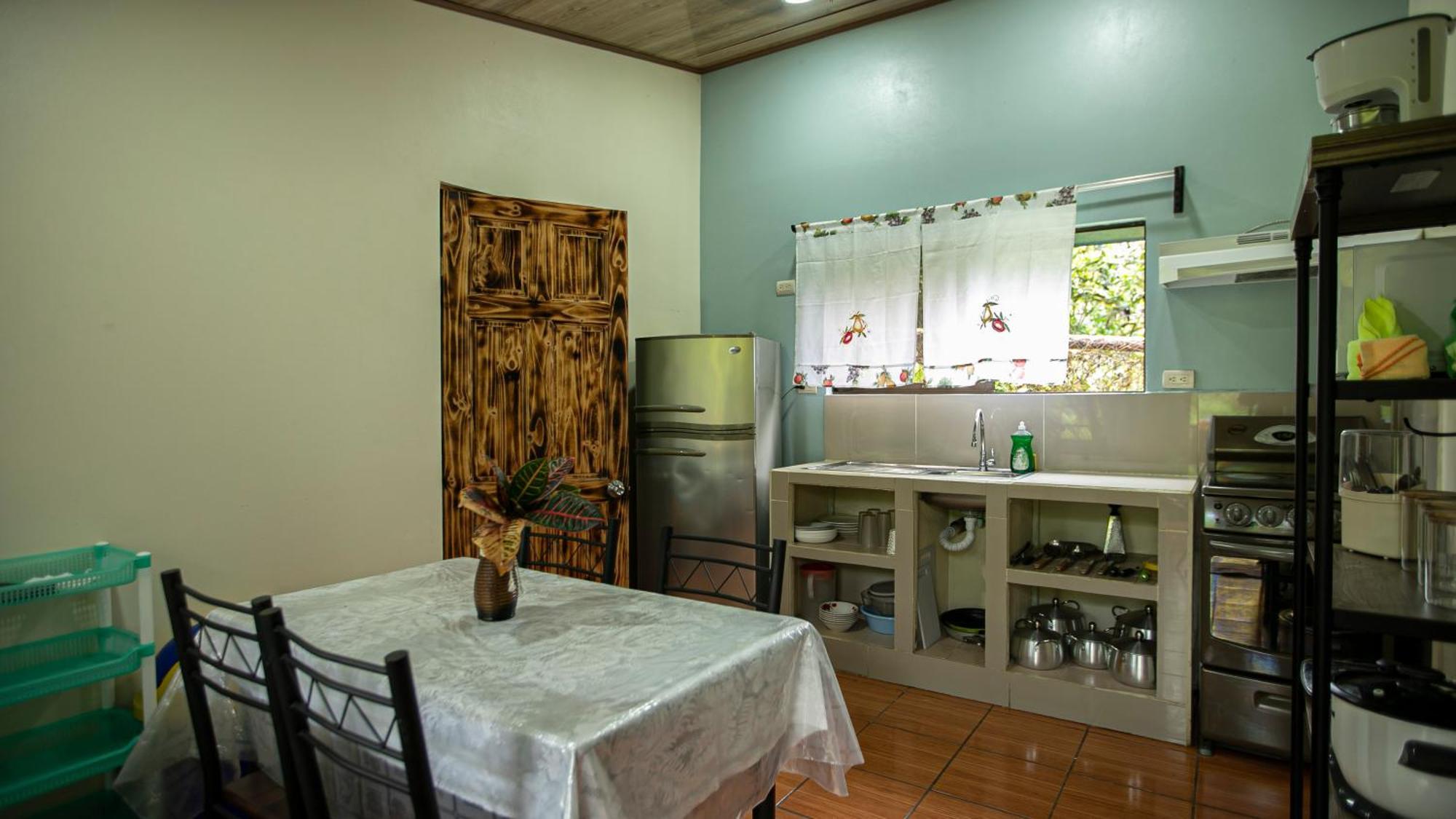 Cabanas Rio Escondido En Ла Фортуна Экстерьер фото