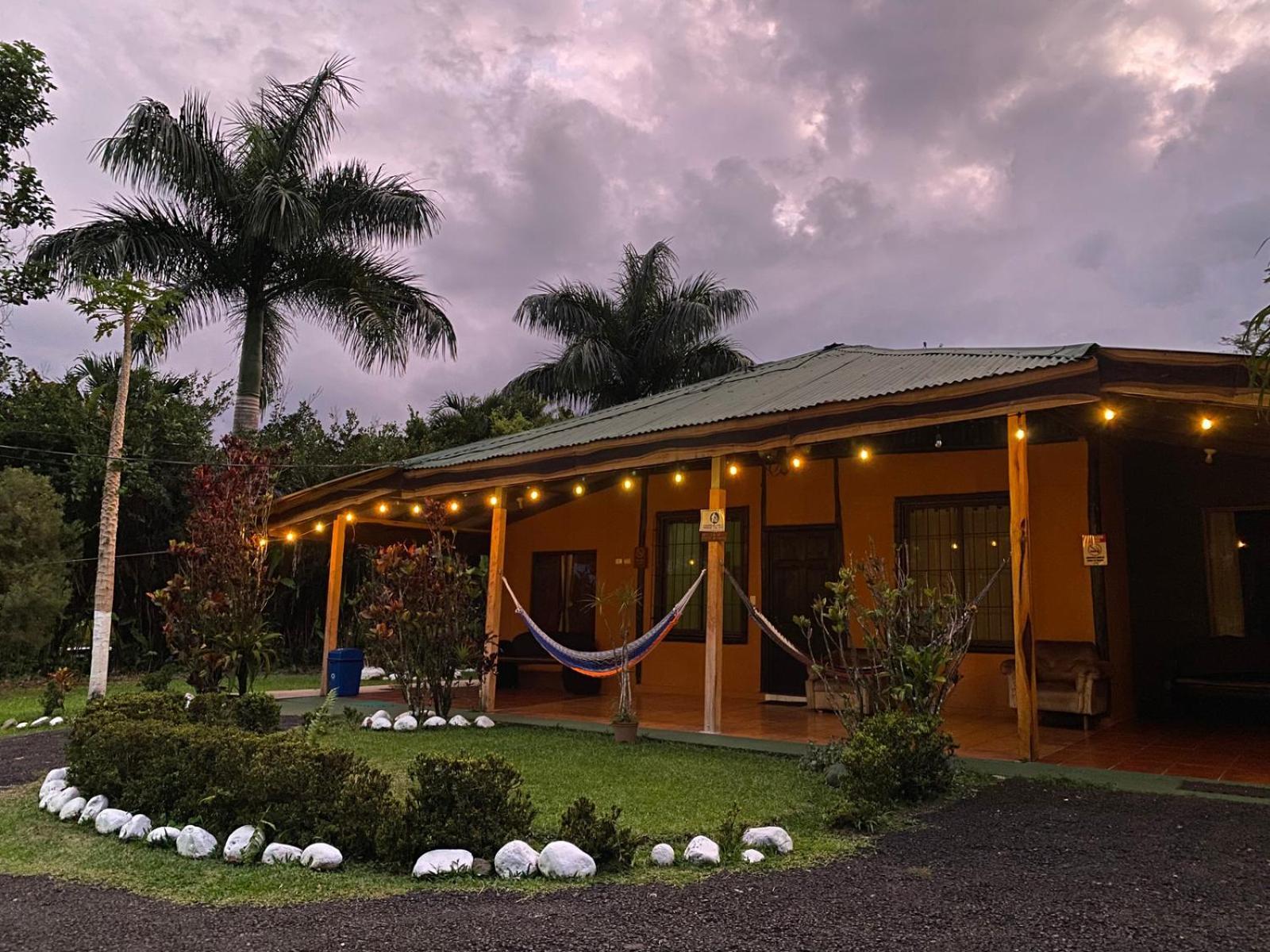 Cabanas Rio Escondido En Ла Фортуна Экстерьер фото