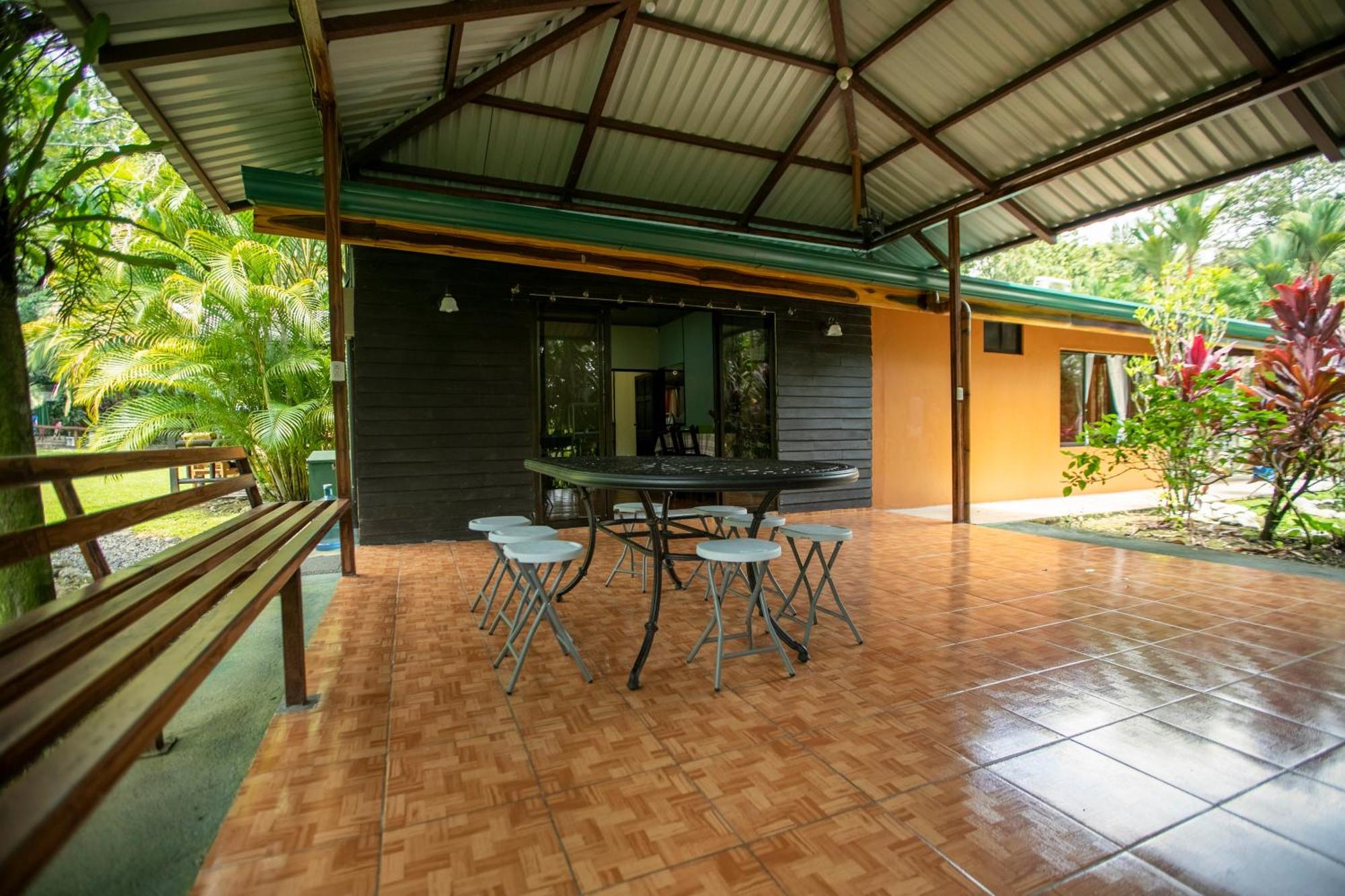 Cabanas Rio Escondido En Ла Фортуна Экстерьер фото
