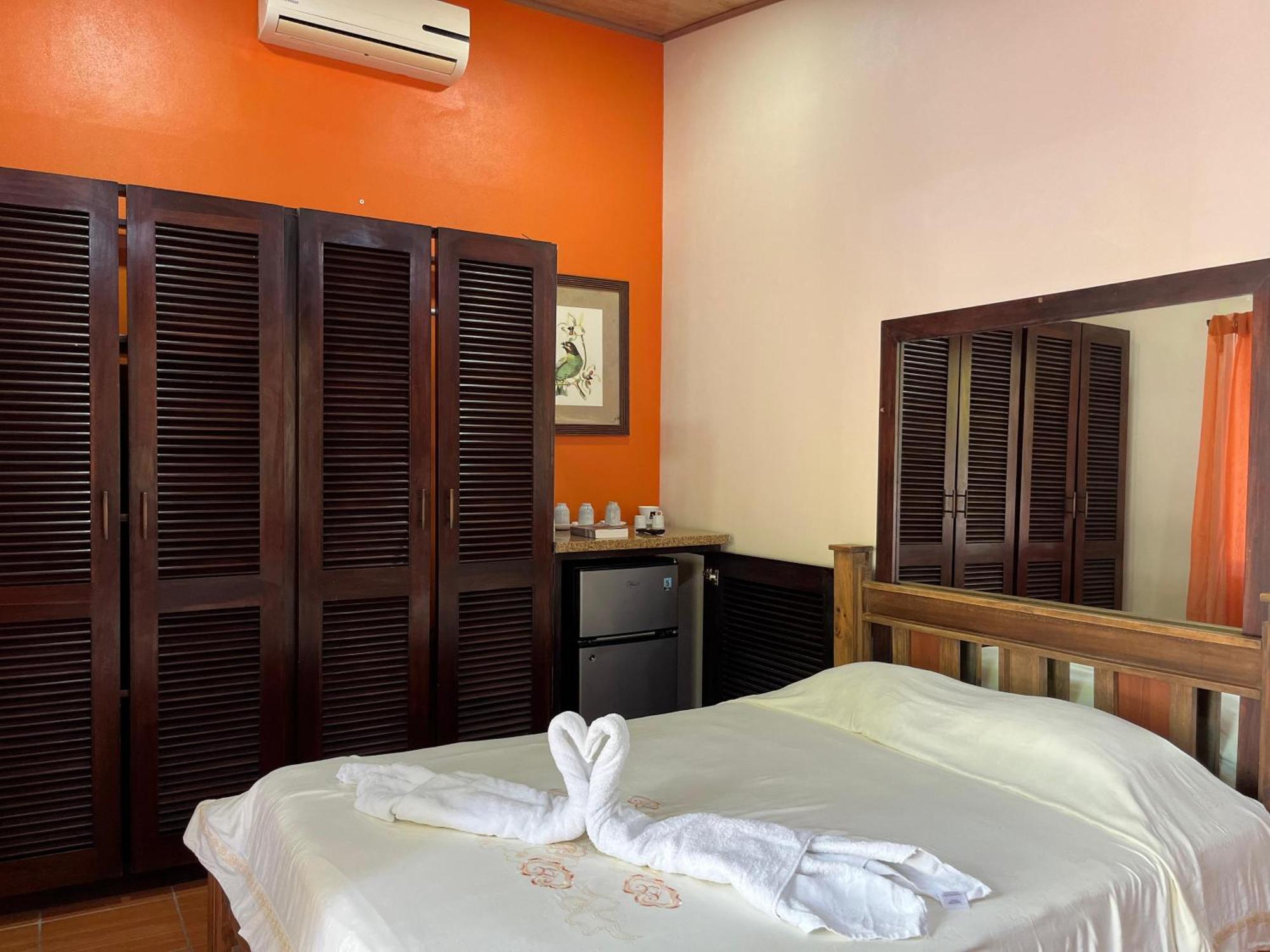 Cabanas Rio Escondido En Ла Фортуна Экстерьер фото